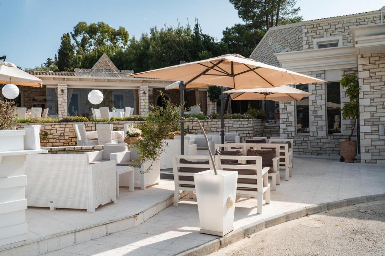 Neptune Sea House - Beachfront Agios Spyridon  Zewnętrze zdjęcie